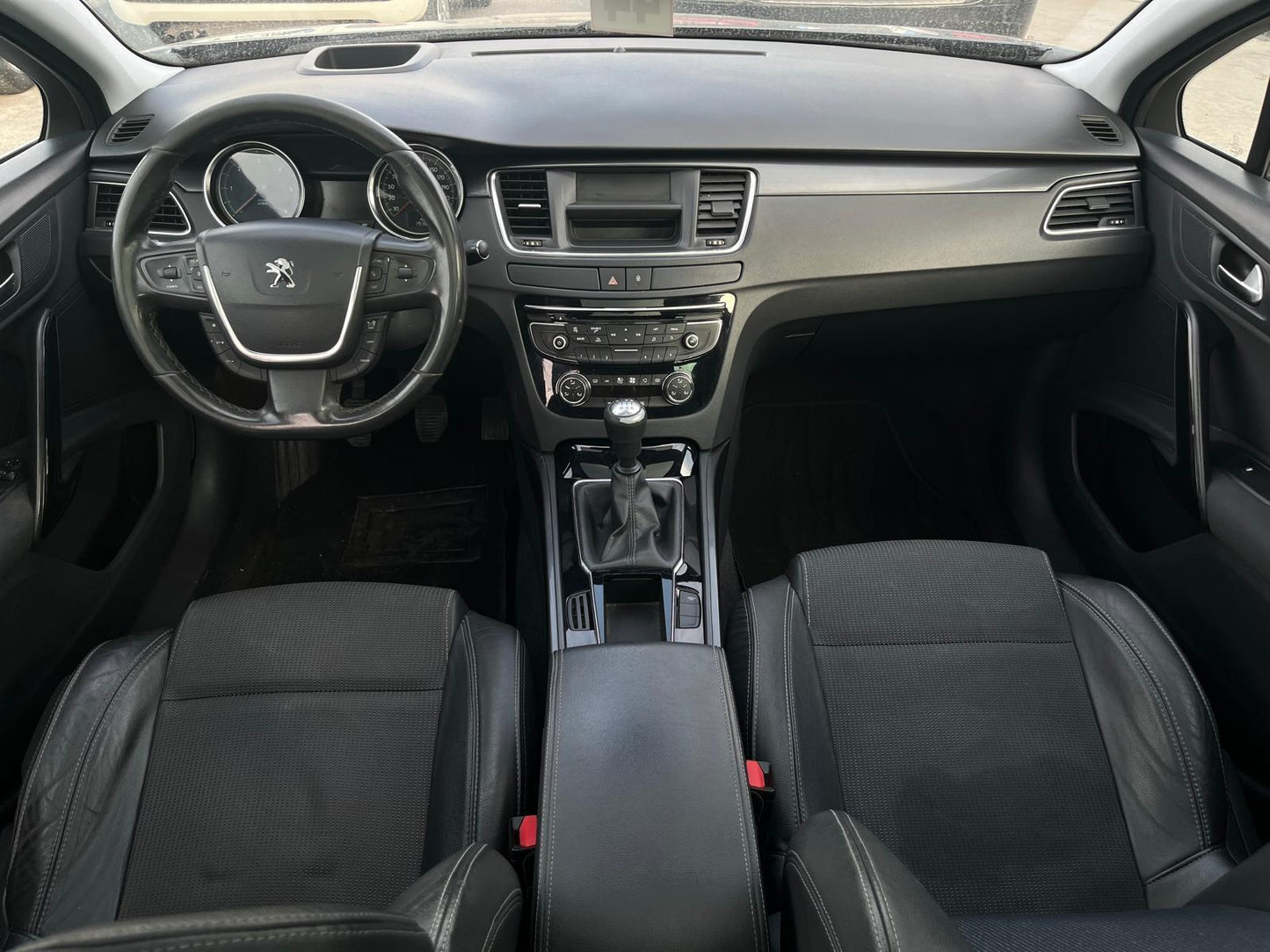 PEUGEOT
508 2.0 HDi 140CV SW Ciel Allure