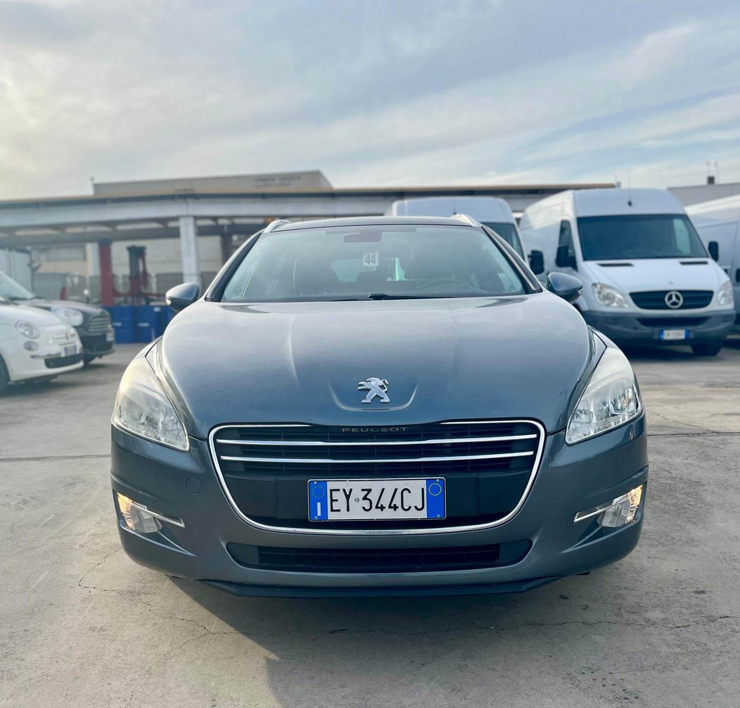 PEUGEOT
508 2.0 HDi 140CV SW Ciel Allure