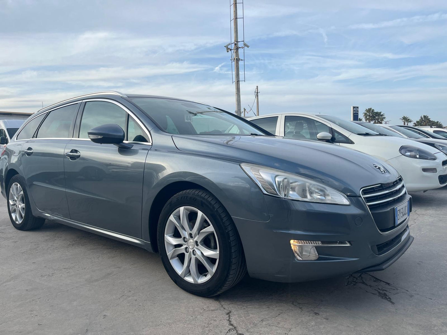 PEUGEOT
508 2.0 HDi 140CV SW Ciel Allure
