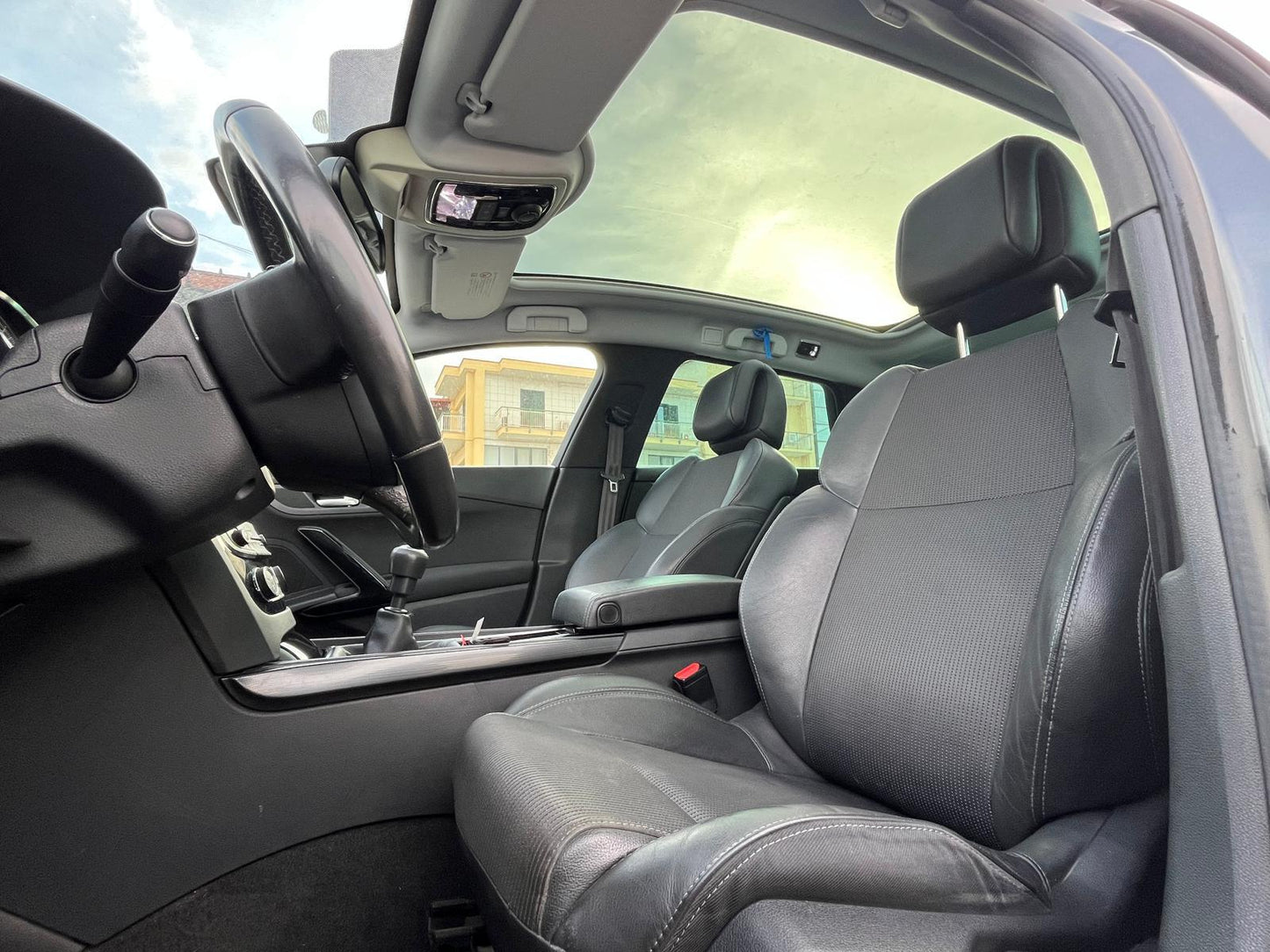 PEUGEOT
508 2.0 HDi 140CV SW Ciel Allure